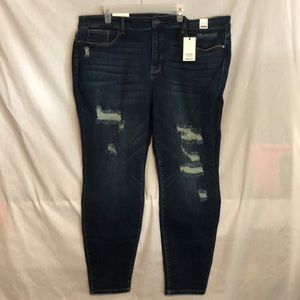 Brand new with tags Judy Blue mid rise skinny fit jeans size 24W